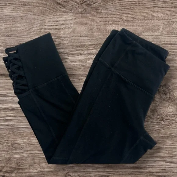 Athleta Mind Over Mat Capri Black Sz: S - Picture 5 of 16